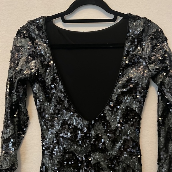 DRESS THE POPULATION 'LOLA' CHEVRON SEQUIN BODY-CON MINI DRESS XS - Picture 8 of 11